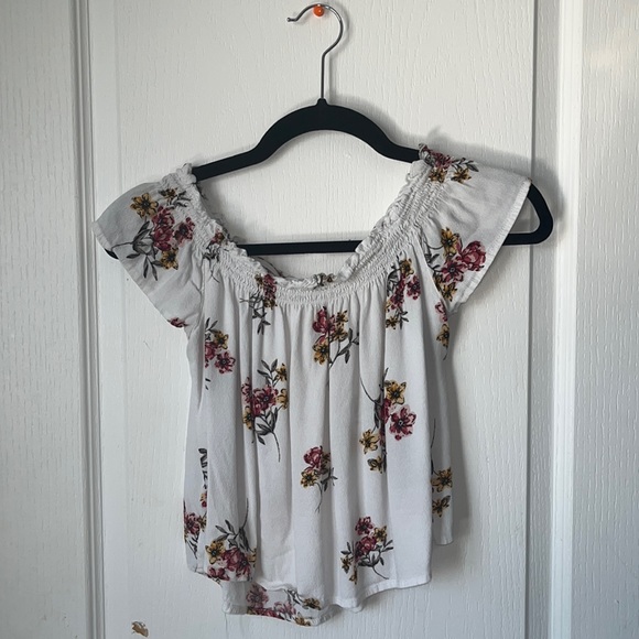 Over the shoulder floral tee shirt - Picture 1 of 3